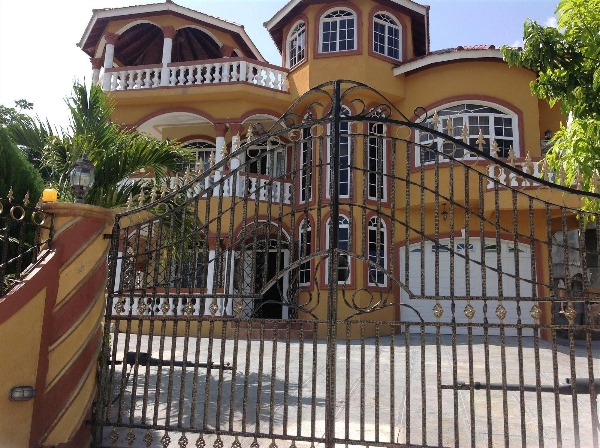 Cazwin Villas Montego Bay Eksteriør bilde