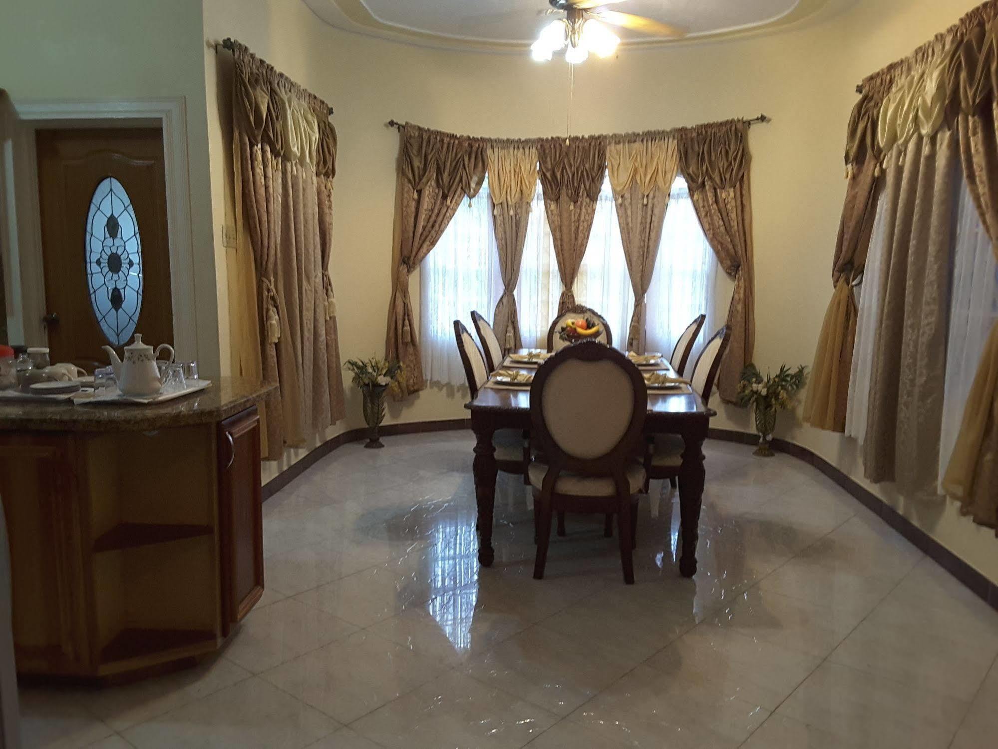 Cazwin Villas Montego Bay Eksteriør bilde